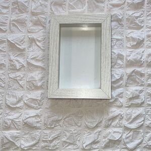 Sixtrees Empty frame new with tag white 7 x 5 inches